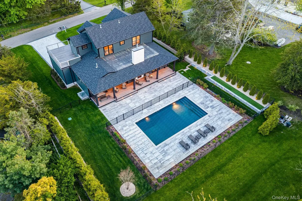 1665 Glenn Road Southold NY 11971