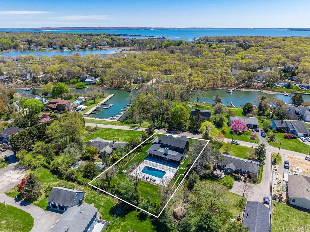1665 Glenn Road Southold NY 11971