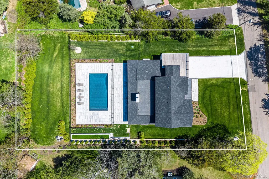 1665 Glenn Road Southold NY 11971