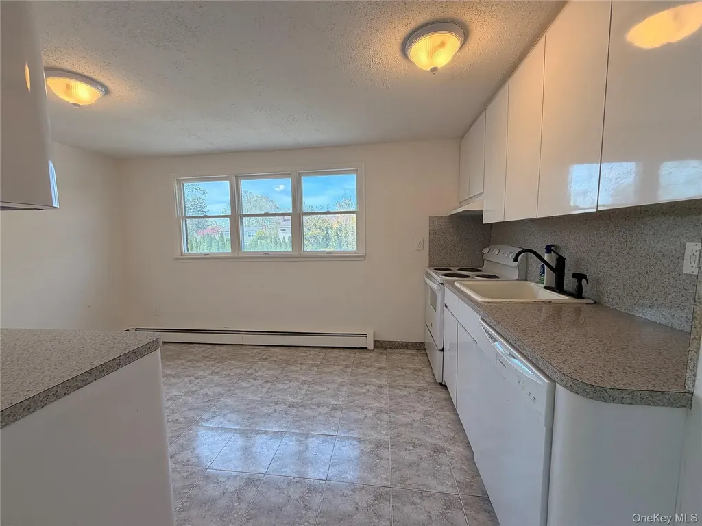 3535 Park Avenue Wantagh NY 11793