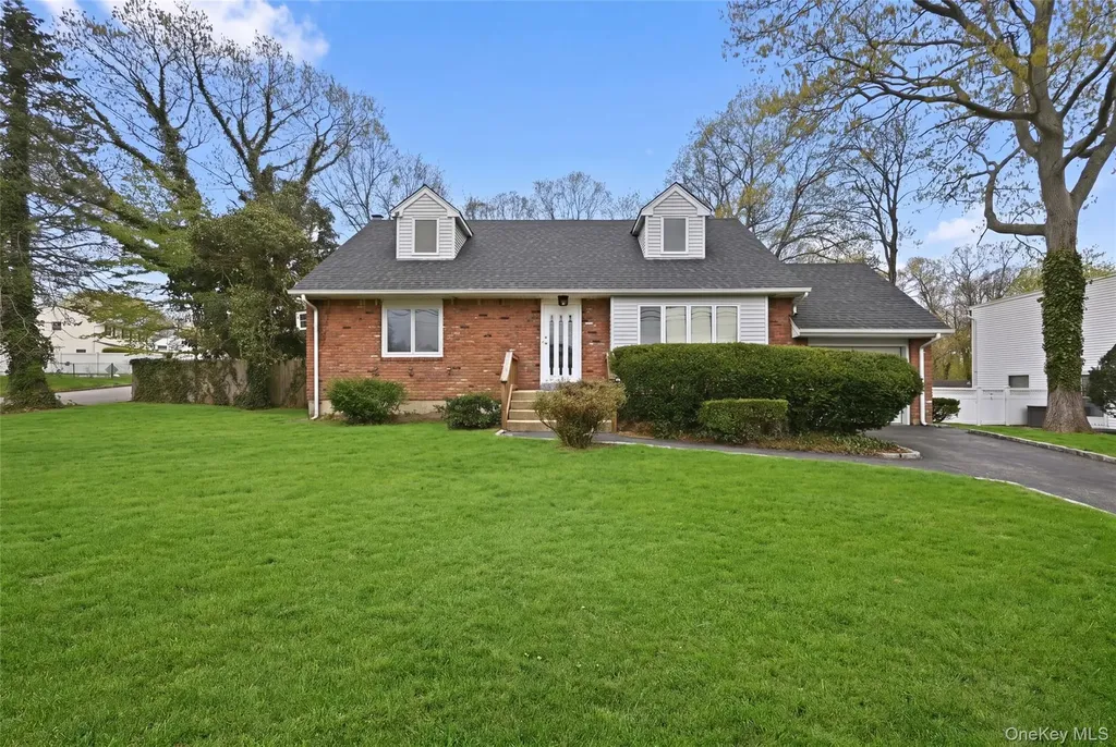 72 Seminole Street Selden NY 11784