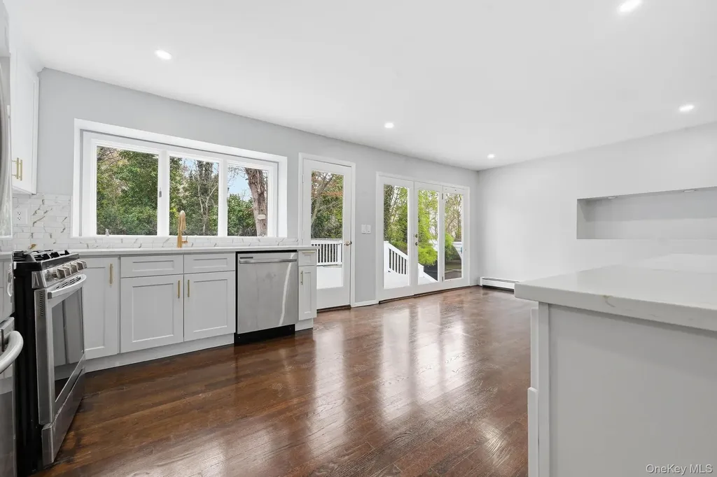 72 Seminole Street Selden NY 11784