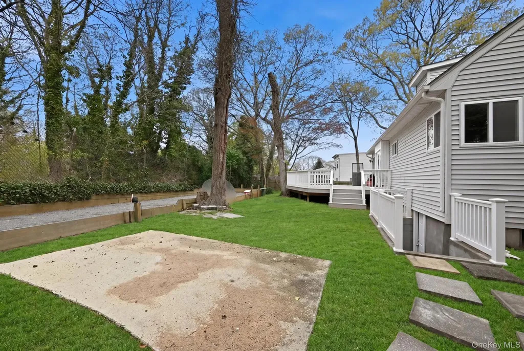 72 Seminole Street Selden NY 11784