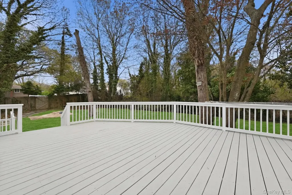 72 Seminole Street Selden NY 11784