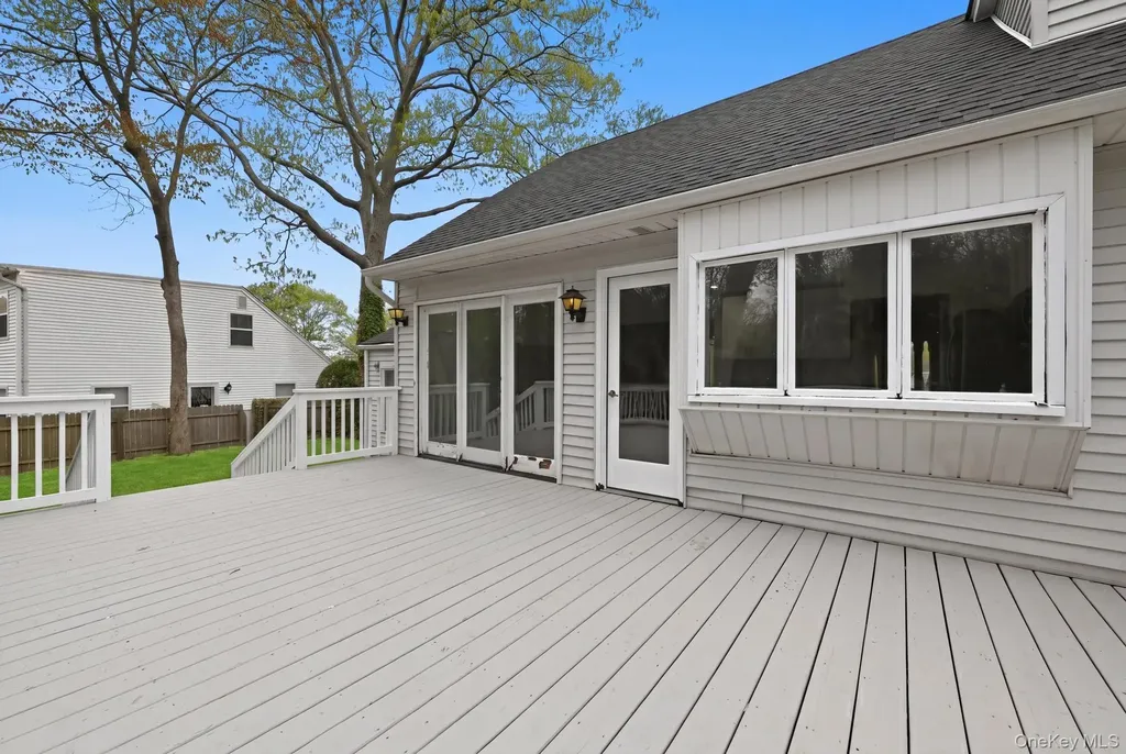 72 Seminole Street Selden NY 11784