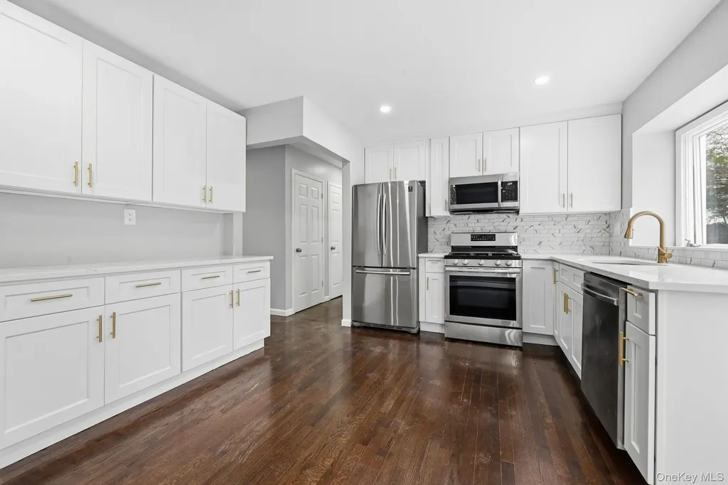 72 Seminole Street Selden NY 11784