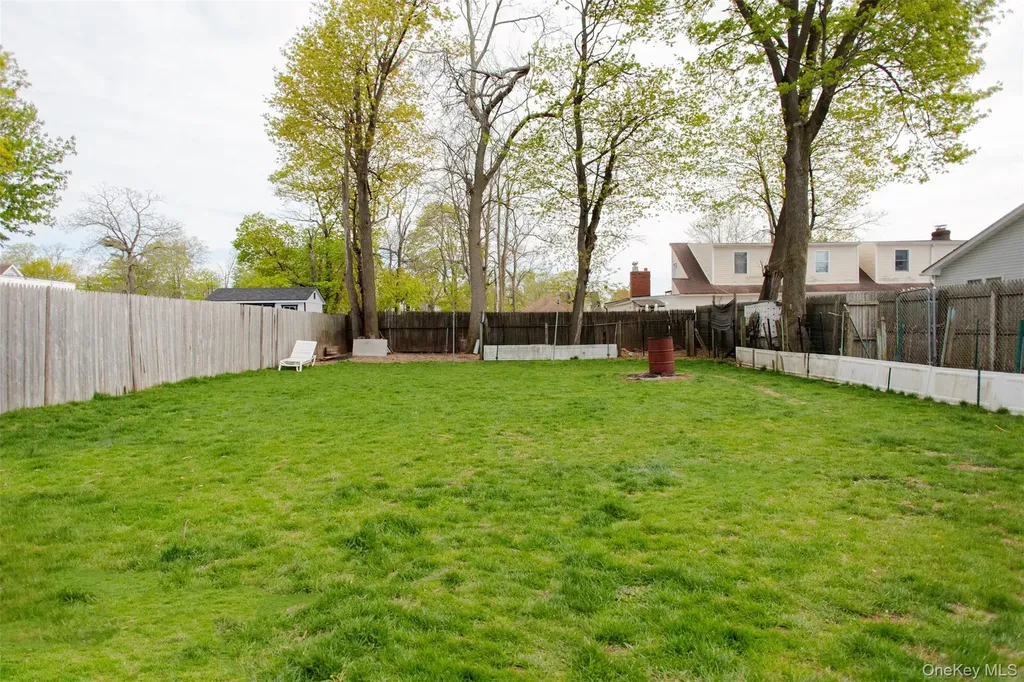 8 Brightside Avenue Central Islip NY 11722