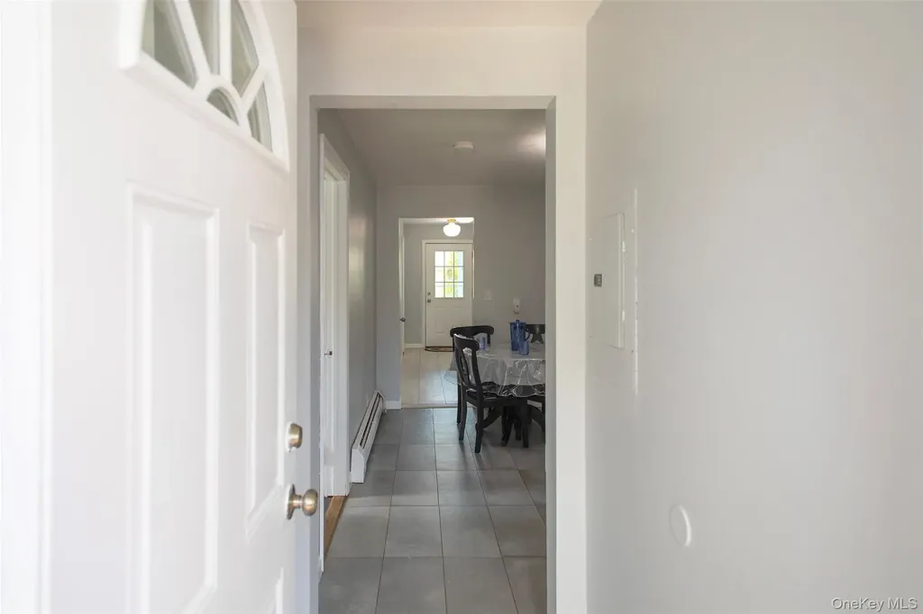 8 Brightside Avenue Central Islip NY 11722