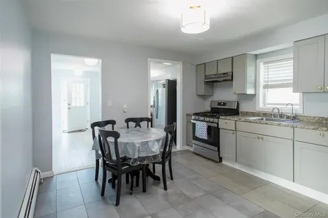 8 Brightside Avenue Central Islip NY 11722