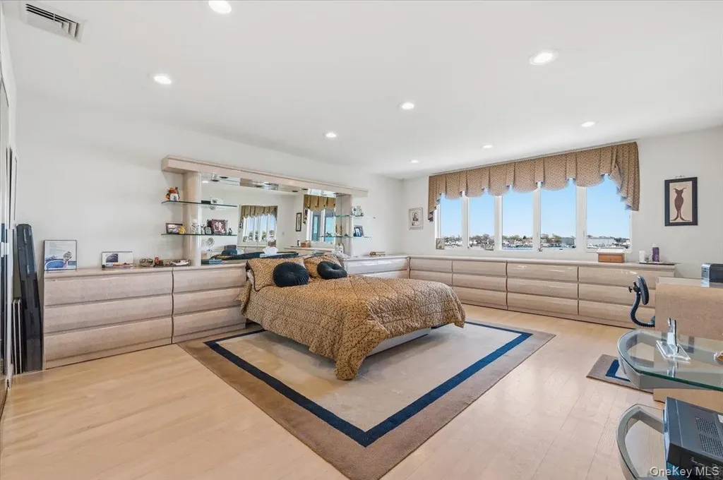 2959 Shore Drive Merrick NY 11566