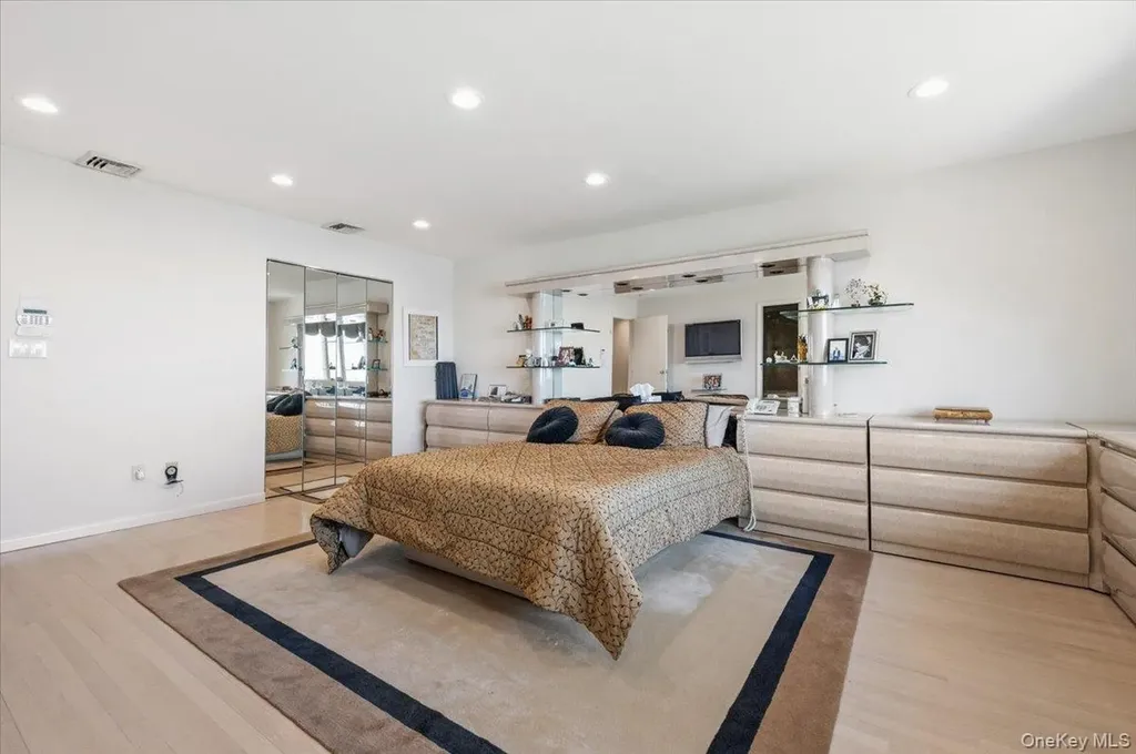 2959 Shore Drive Merrick NY 11566
