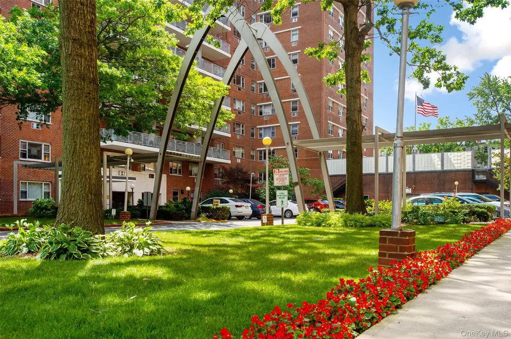 52-30 39th Drive Woodside NY 11377