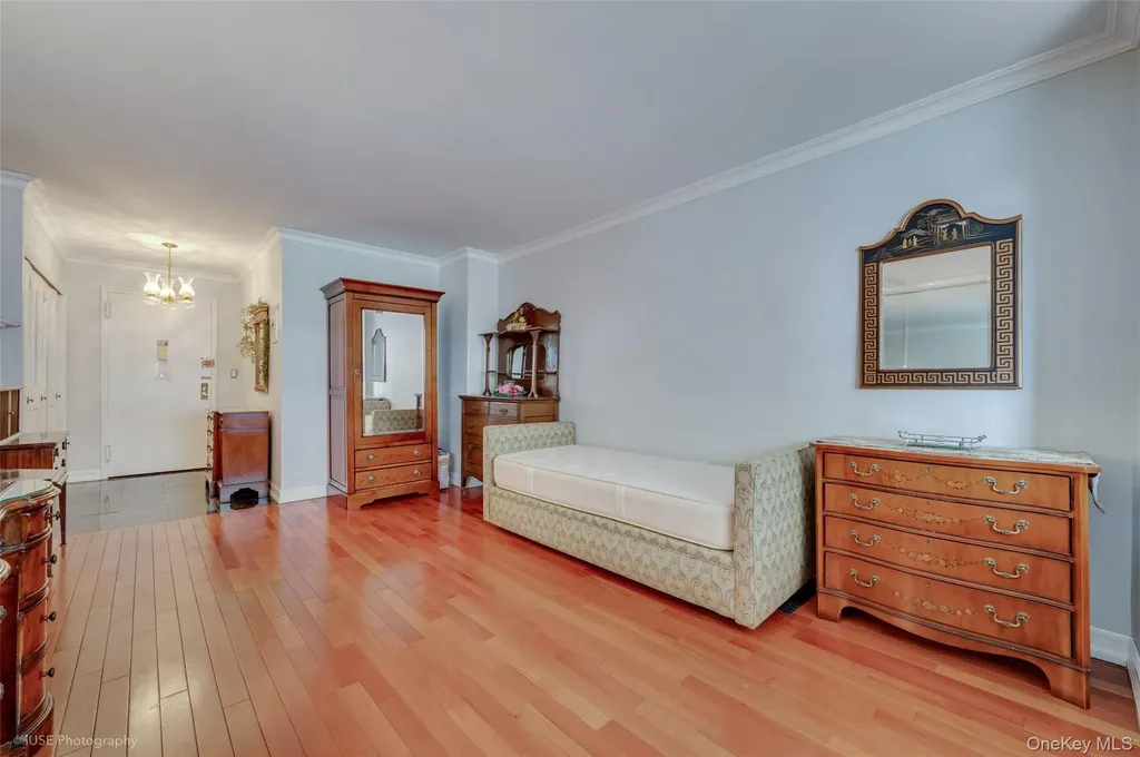 52-30 39th Drive Woodside NY 11377