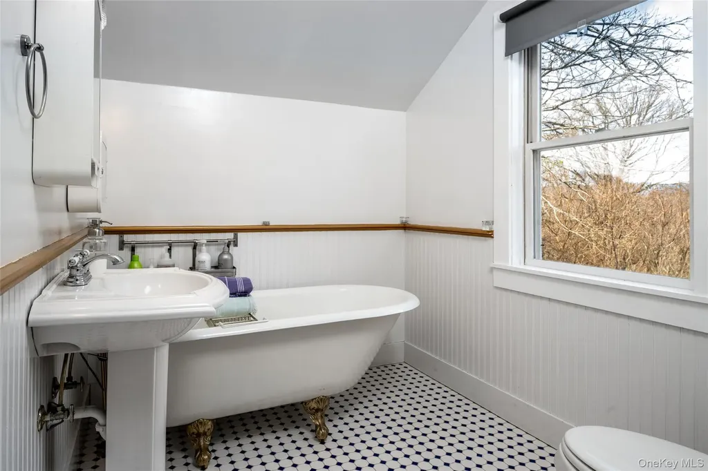 17 Rothvoss Road Ancramdale NY 12503