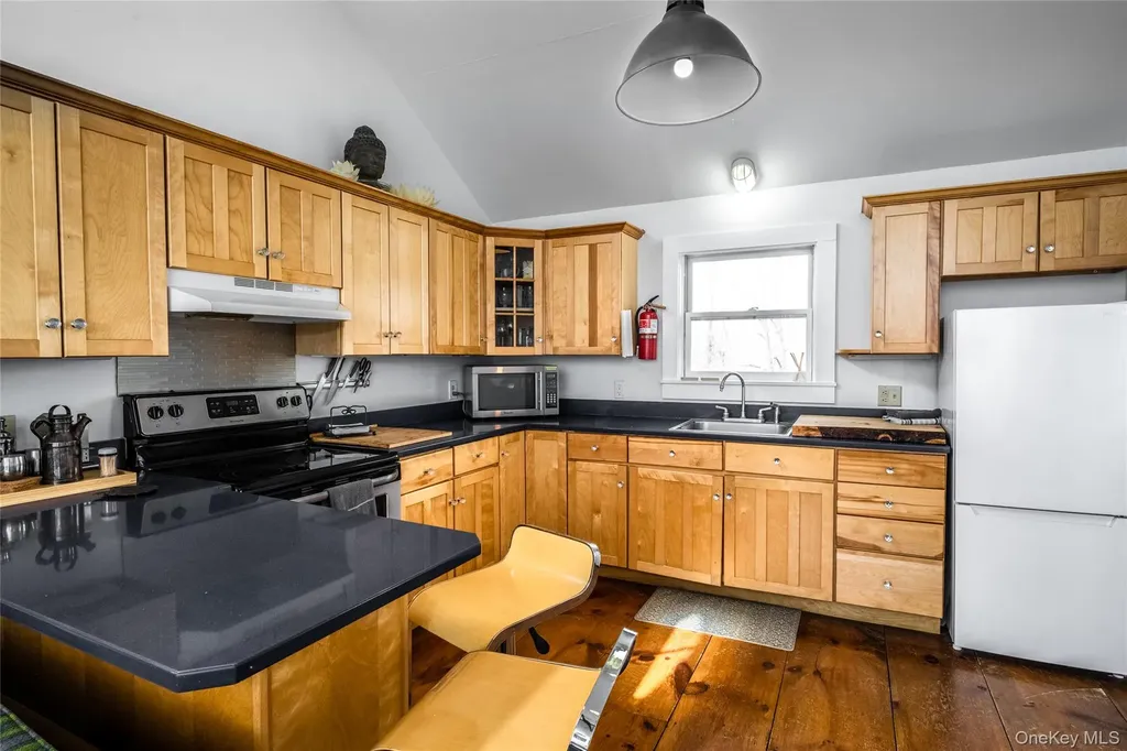 17 Rothvoss Road Ancramdale NY 12503