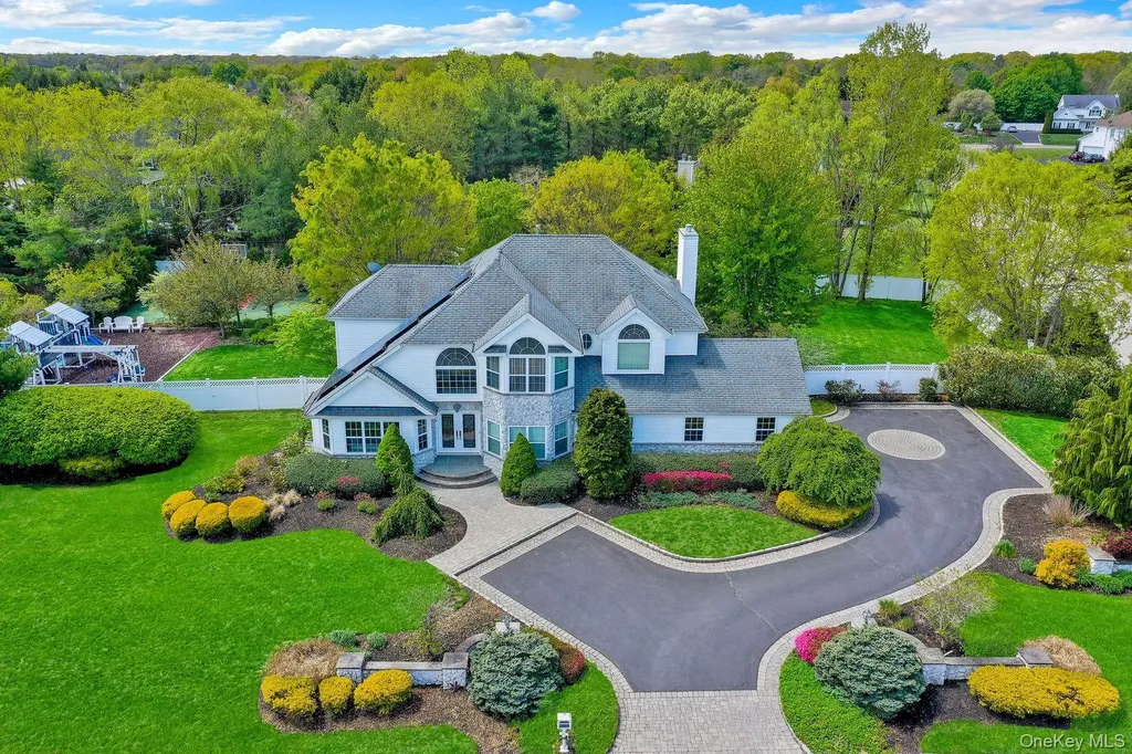 6 Arborvitae Lane Miller Place NY 11764