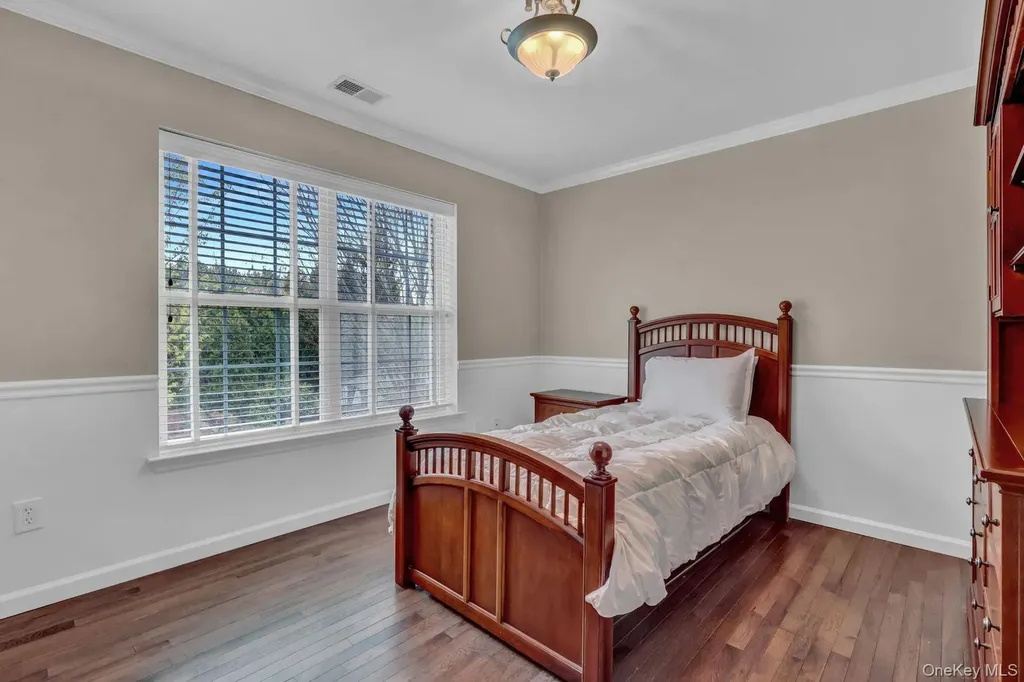 6 Arborvitae Lane Miller Place NY 11764