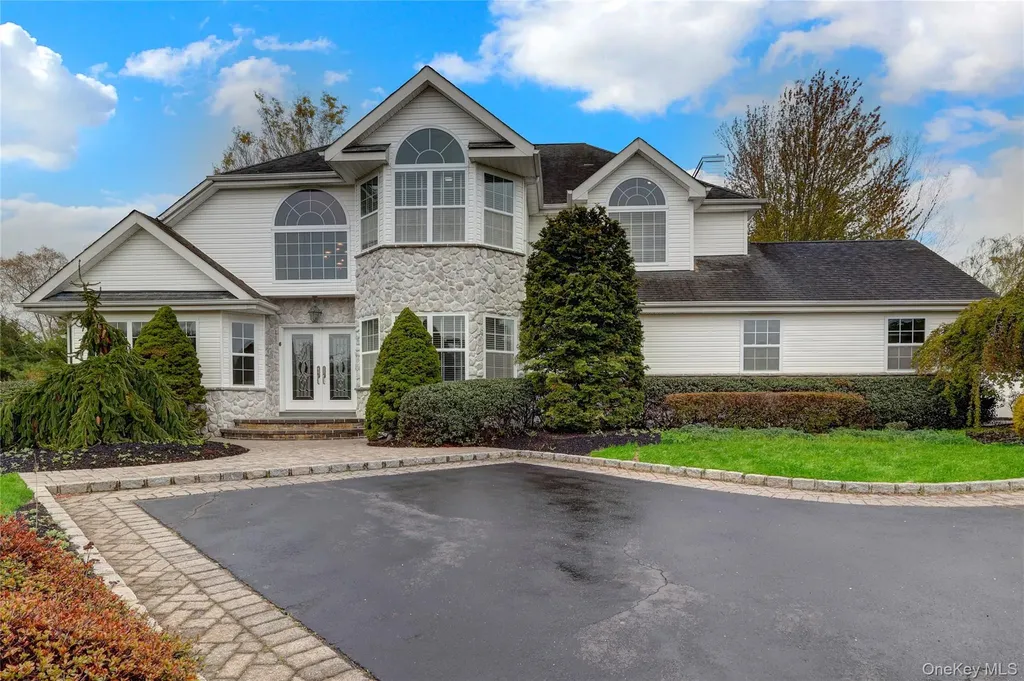 6 Arborvitae Lane Miller Place NY 11764