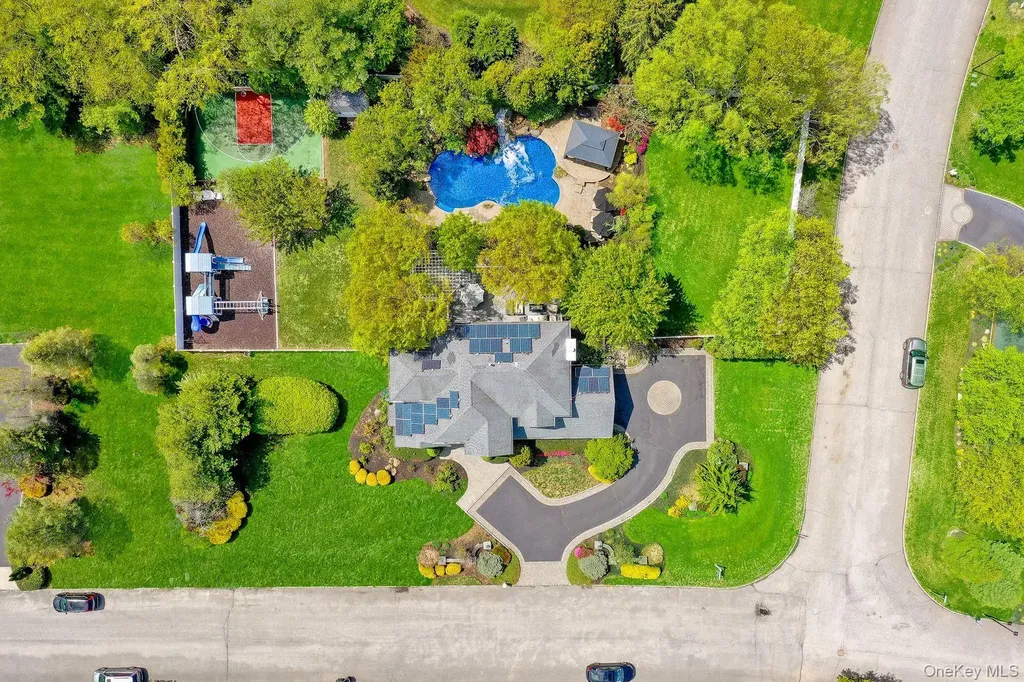 6 Arborvitae Lane Miller Place NY 11764