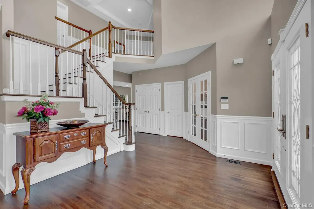 6 Arborvitae Lane Miller Place NY 11764