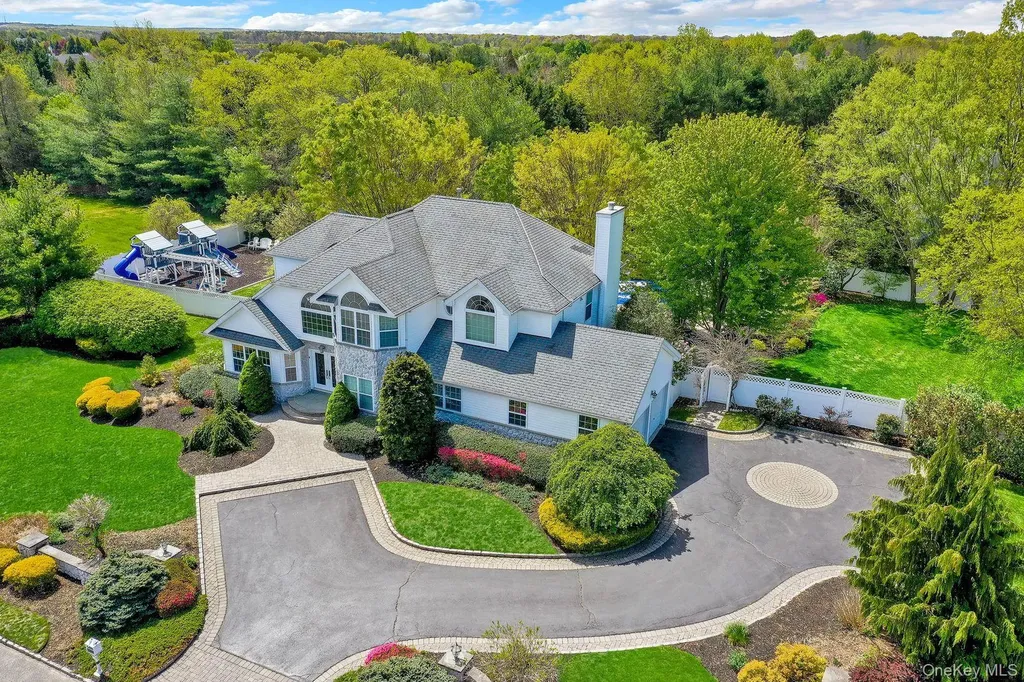 6 Arborvitae Lane Miller Place NY 11764