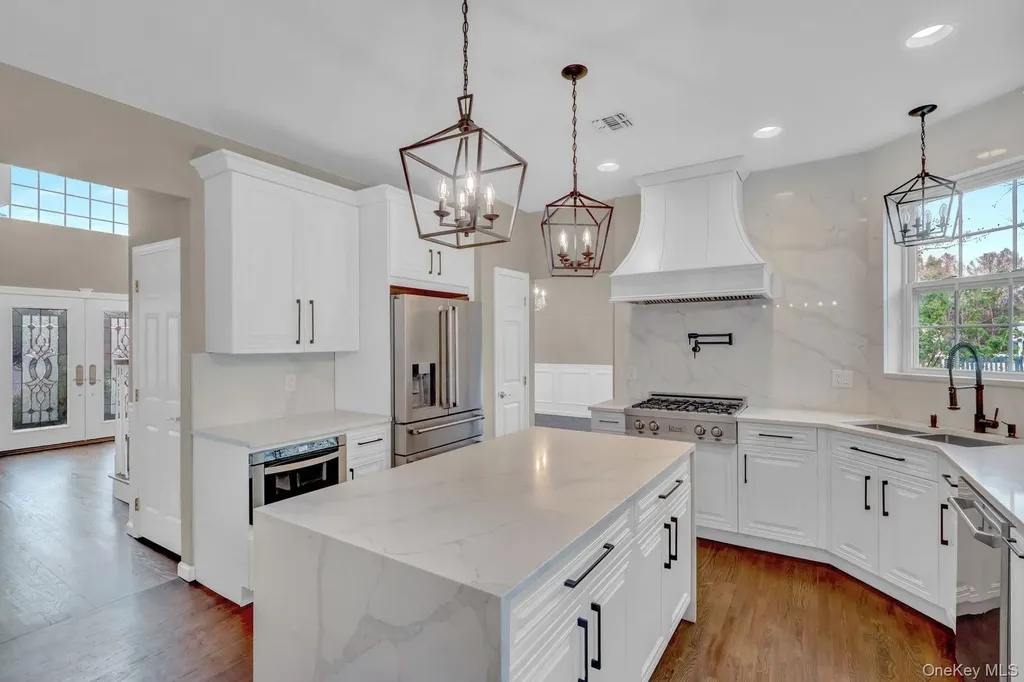 6 Arborvitae Lane Miller Place NY 11764
