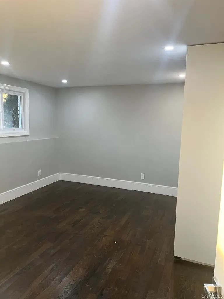 5 Farmstead Road Commack NY 11725