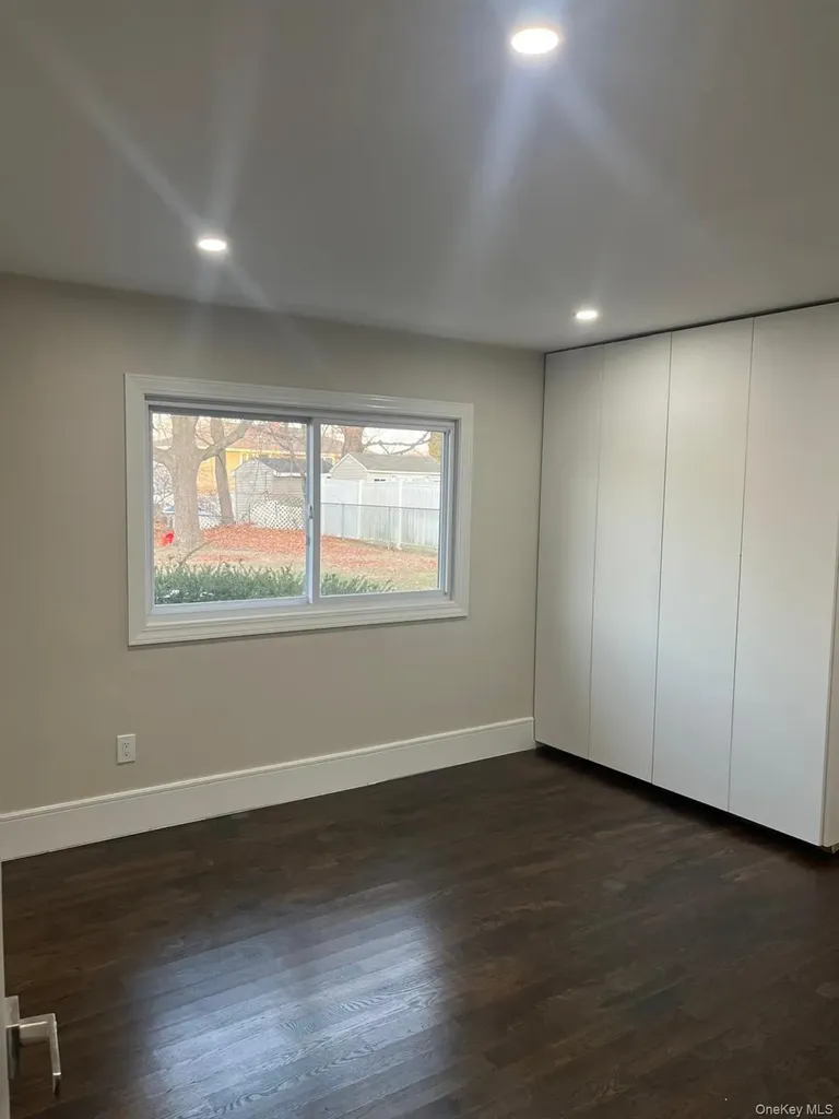 5 Farmstead Road Commack NY 11725
