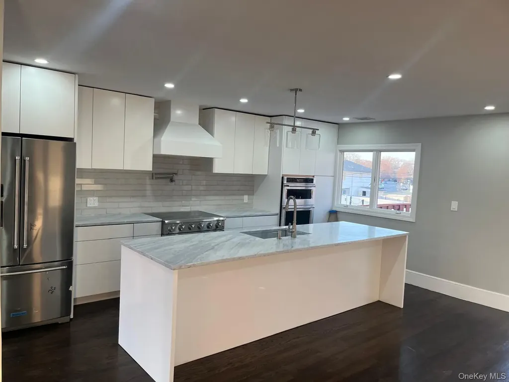 5 Farmstead Road Commack NY 11725