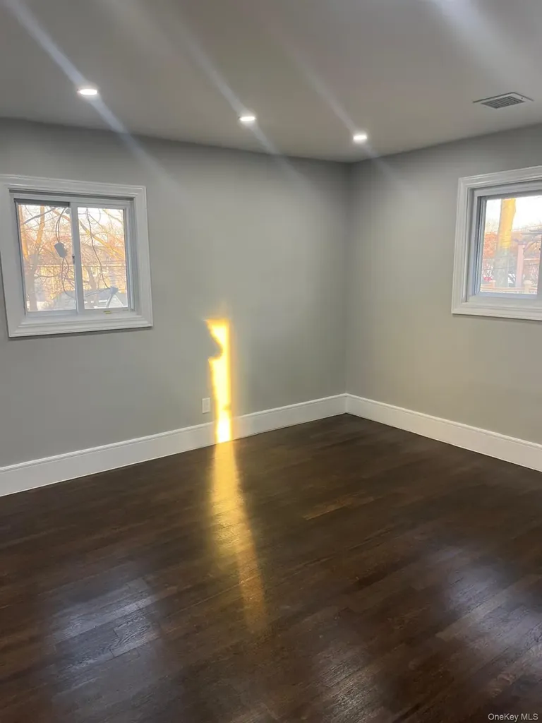 5 Farmstead Road Commack NY 11725