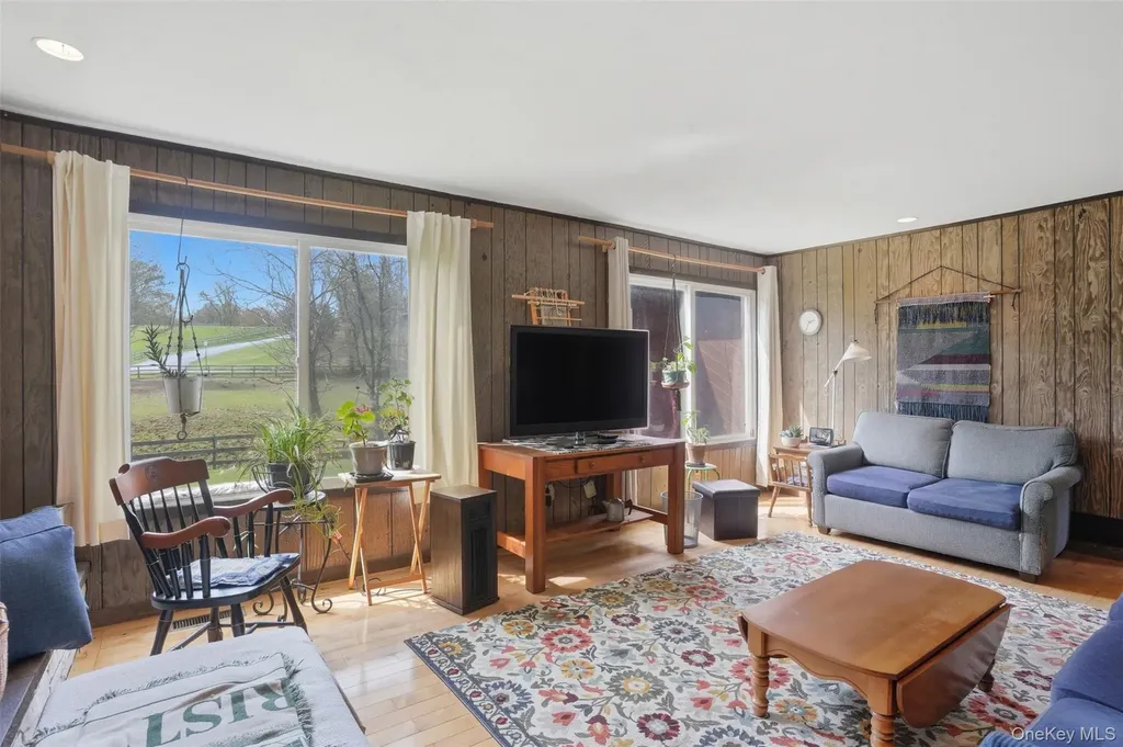 144 Yantz Road Red Hook NY 12571