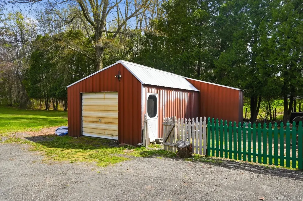 144 Yantz Road Red Hook NY 12571
