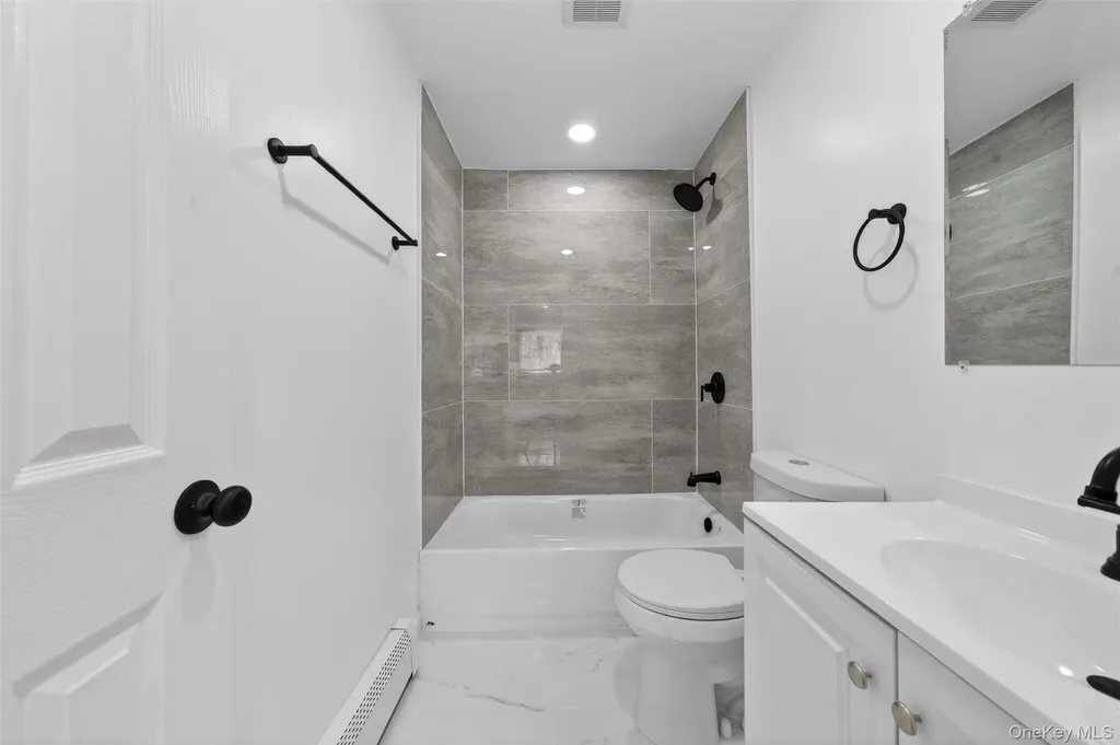 65 Maple Lane Medford NY 11763