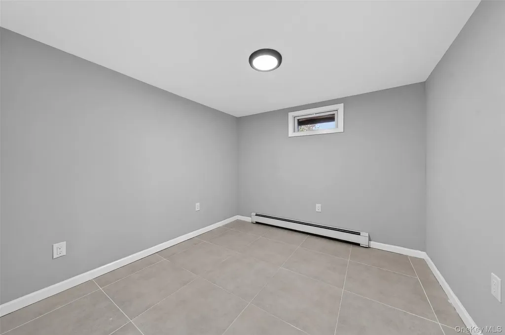 65 Maple Lane Medford NY 11763