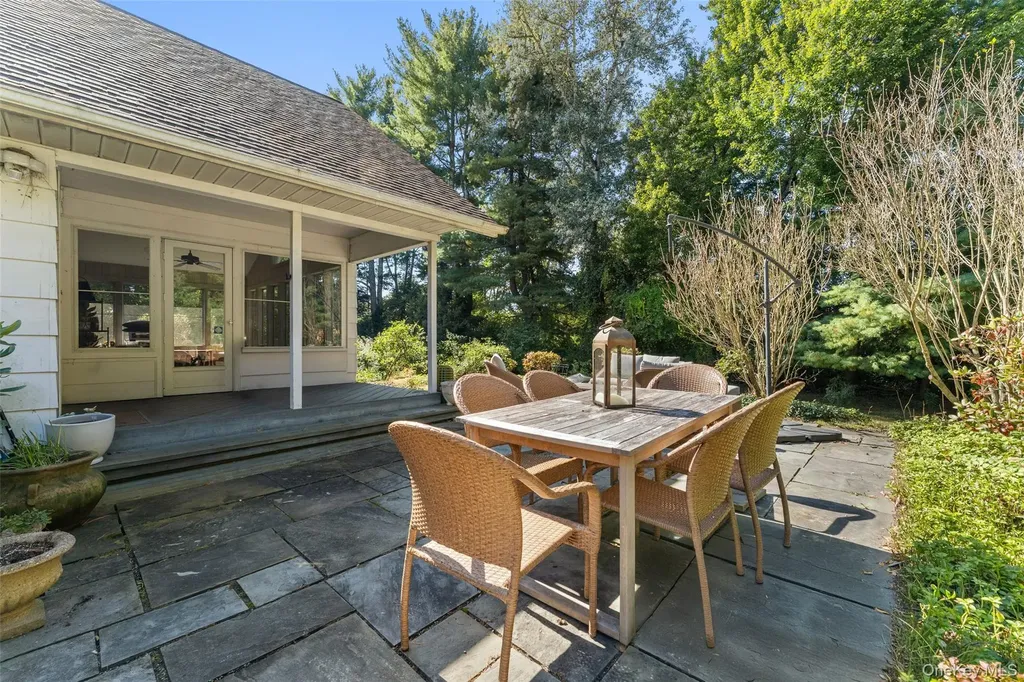 14 Earlwood Drive Poughkeepsie NY 12603