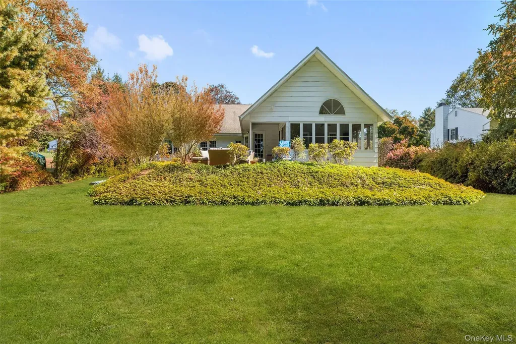 14 Earlwood Drive Poughkeepsie NY 12603