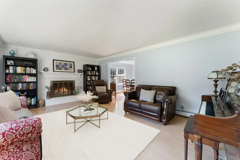 14 Earlwood Drive Poughkeepsie NY 12603