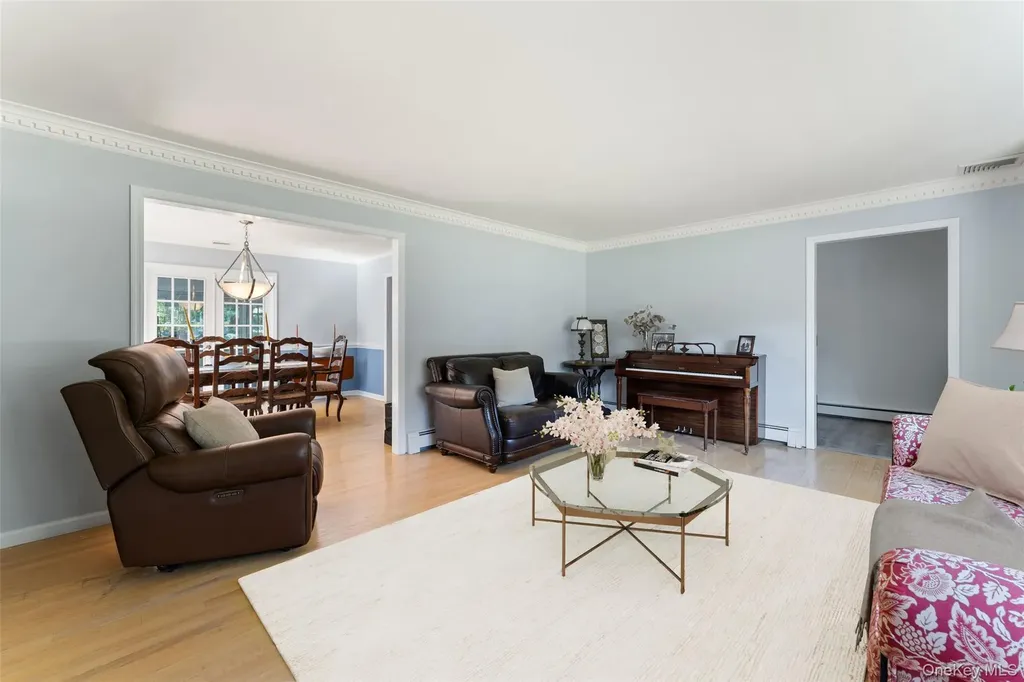 14 Earlwood Drive Poughkeepsie NY 12603