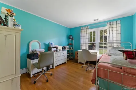 14 Earlwood Drive Poughkeepsie NY 12603