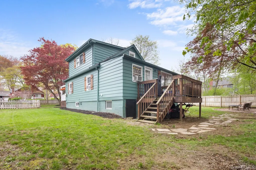 17 Heathcote Road Carmel NY 10512