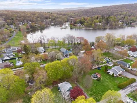17 Heathcote Road Carmel NY 10512