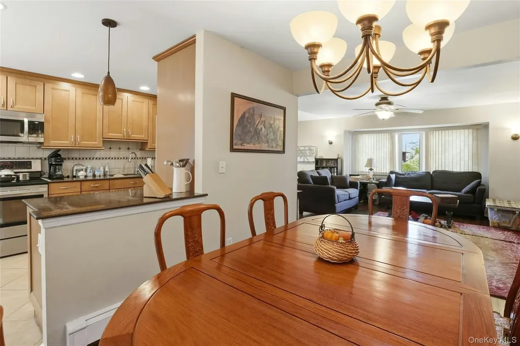 87 Stephen Drive Plainview NY 11803