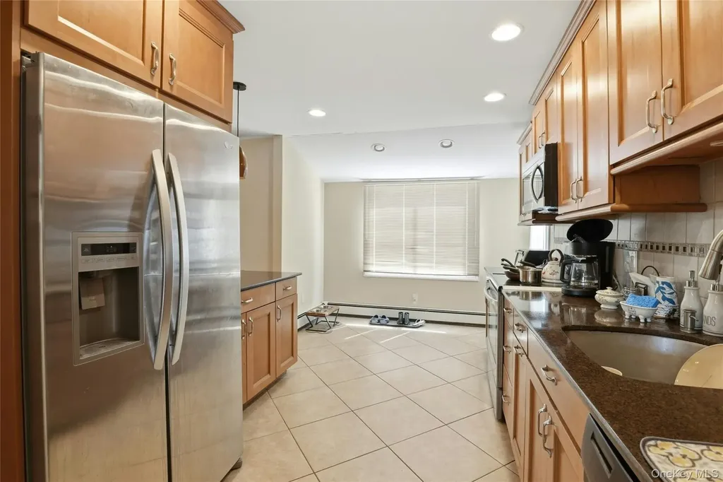 87 Stephen Drive Plainview NY 11803