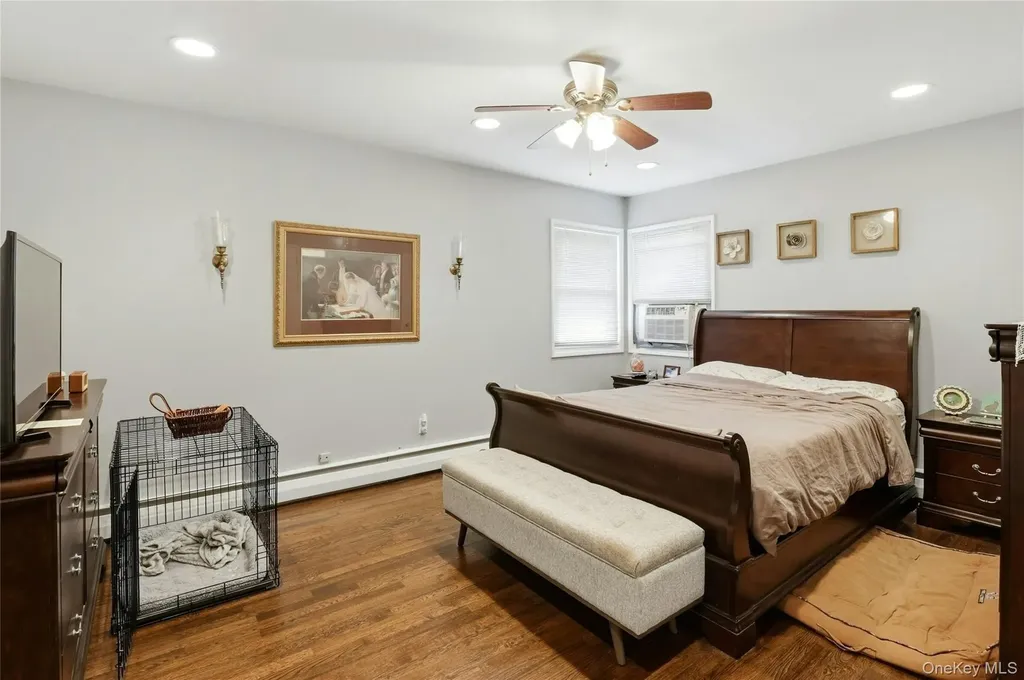 87 Stephen Drive Plainview NY 11803