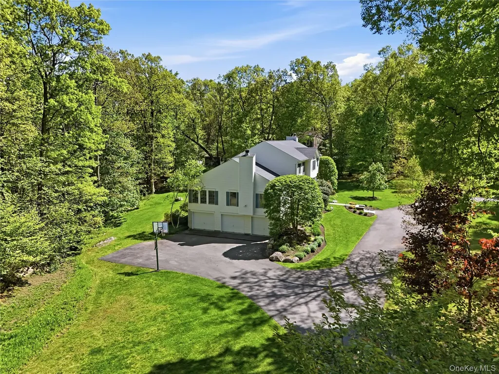 21 Kitchawan Road Pound Ridge NY 10576
