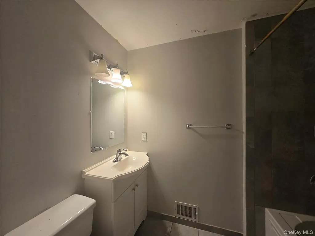 60 Evan Road Warwick NY 10990