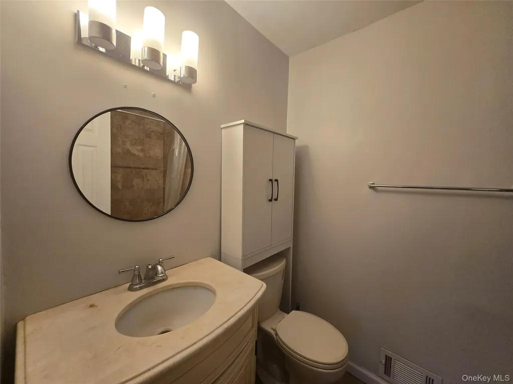 60 Evan Road Warwick NY 10990