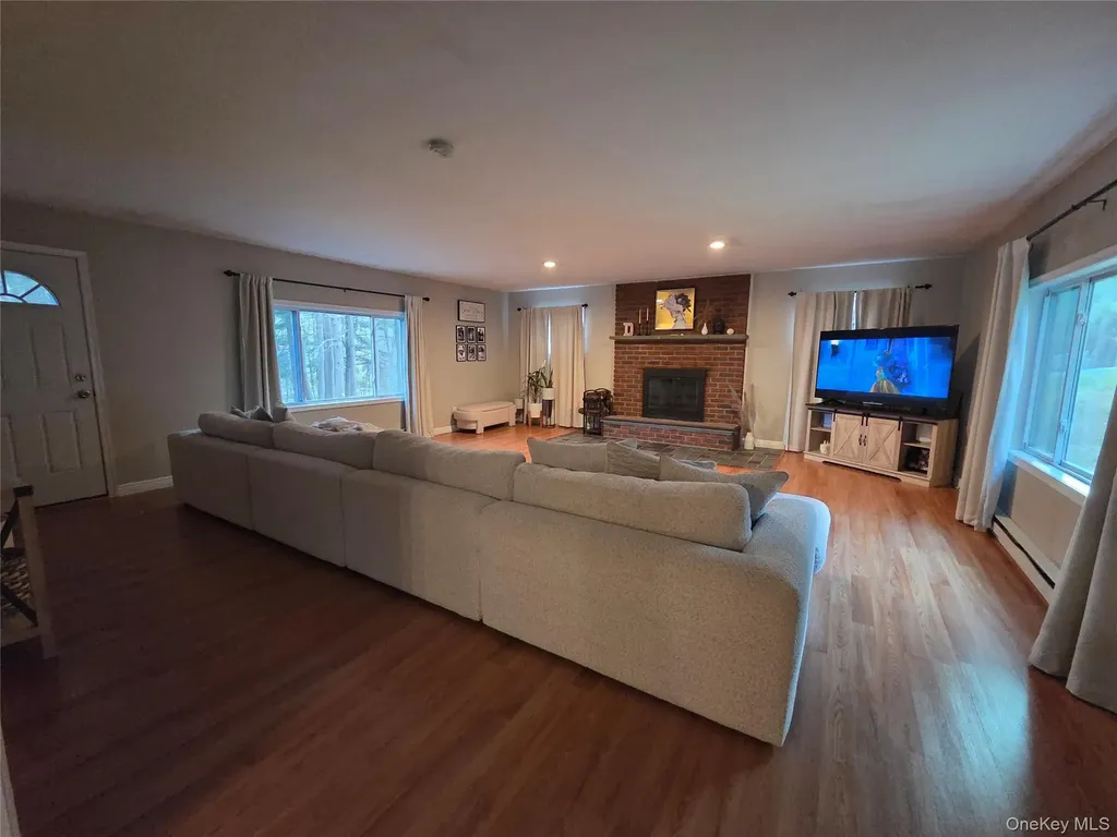 14 Andrew Paye Road Pond Eddy NY 12770