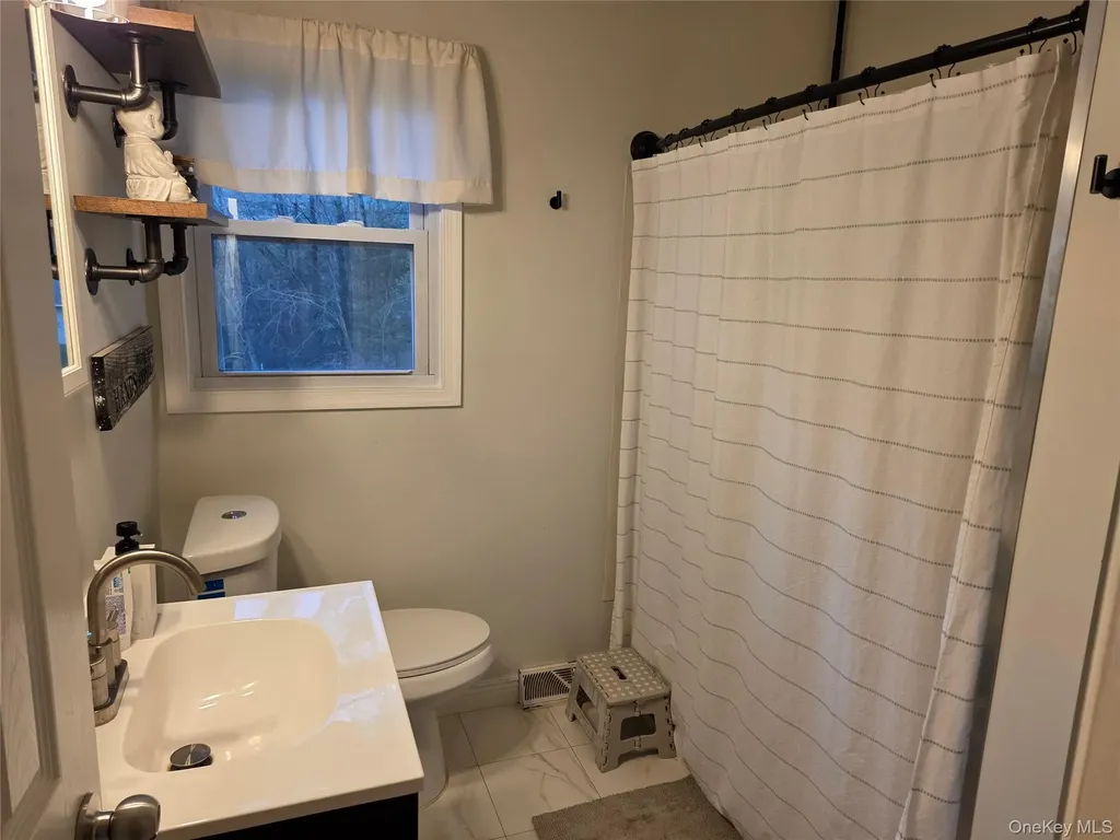 14 Andrew Paye Road Pond Eddy NY 12770