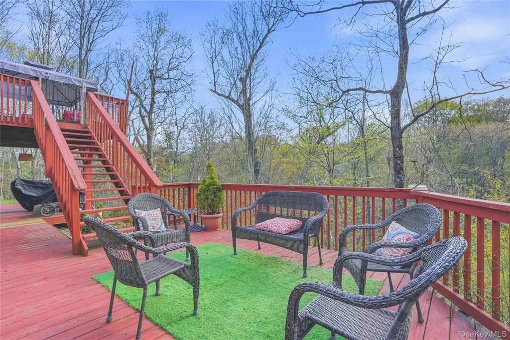 6 Taber Place Marlboro NY 12542